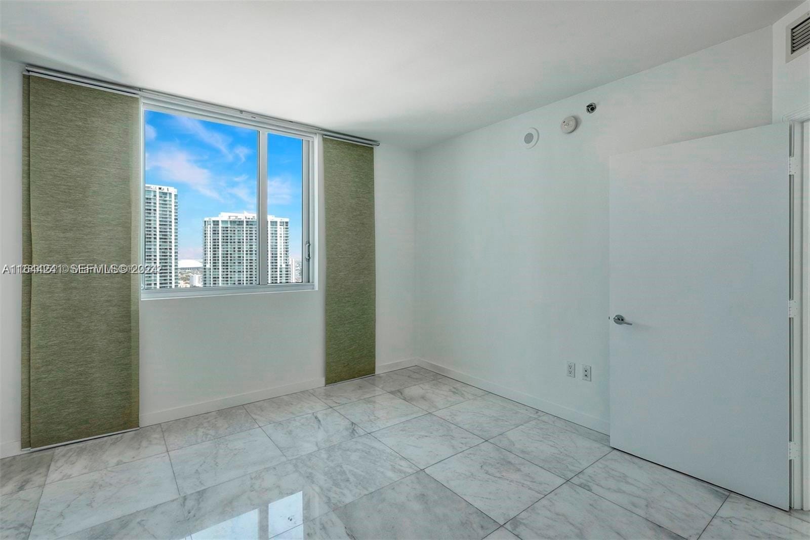 55 SE 6th Street 3401, Miami, FL 33131 photo 16