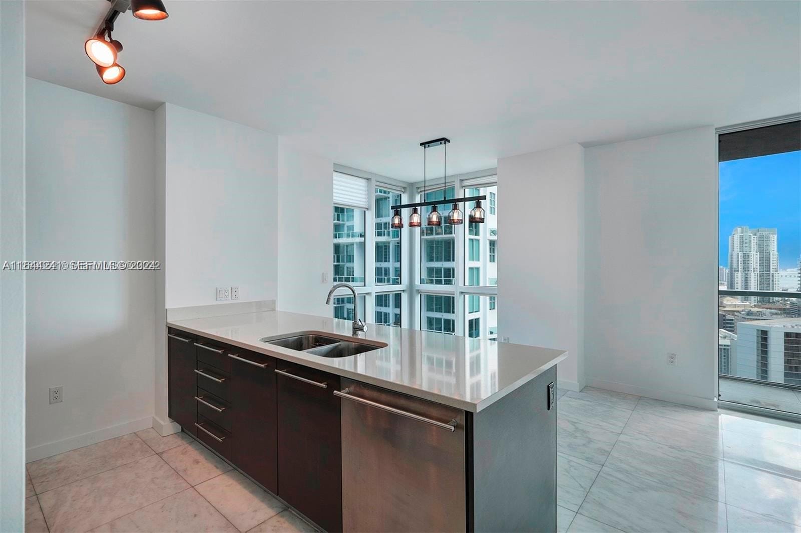 55 SE 6th Street 3401 — photo 7