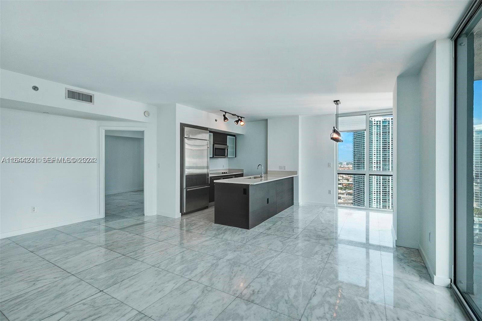 55 SE 6th Street 3401 — photo 10