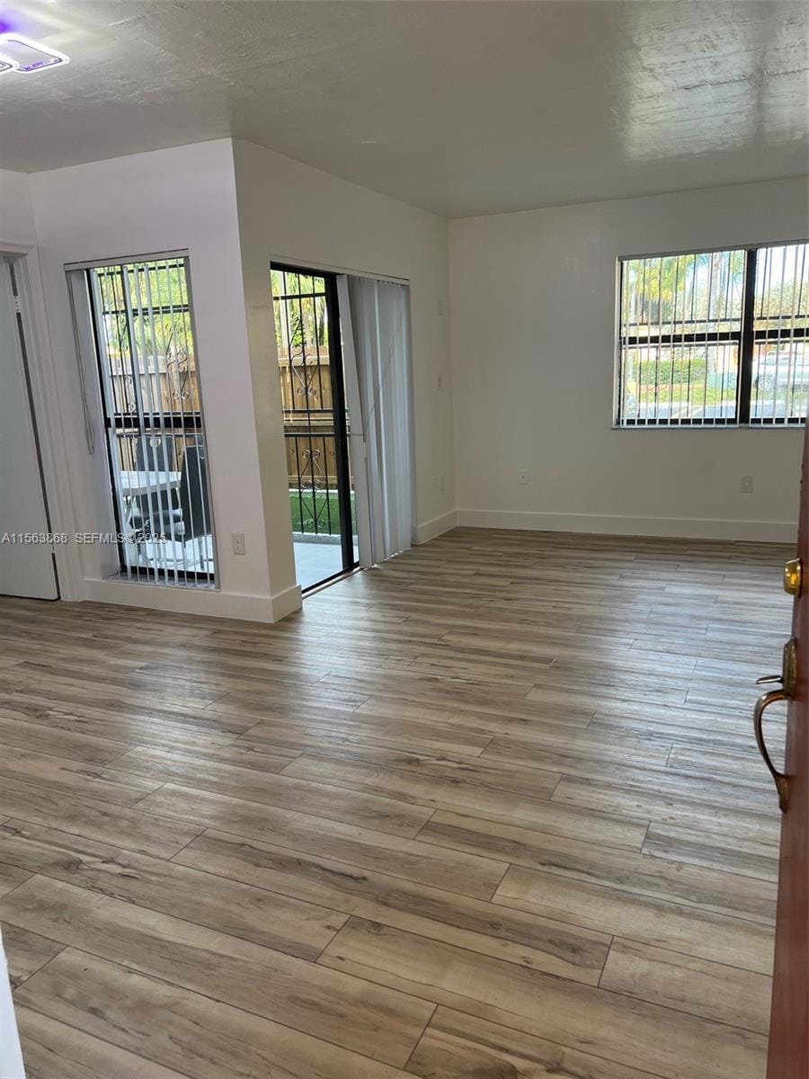 10895 NW 7th Street 12-28, Miami, FL 33172