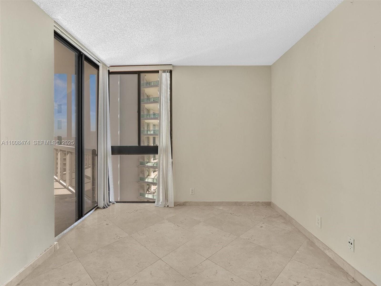 20185 E Country Club Drive 1904, Aventura, FL 33180 photo 13