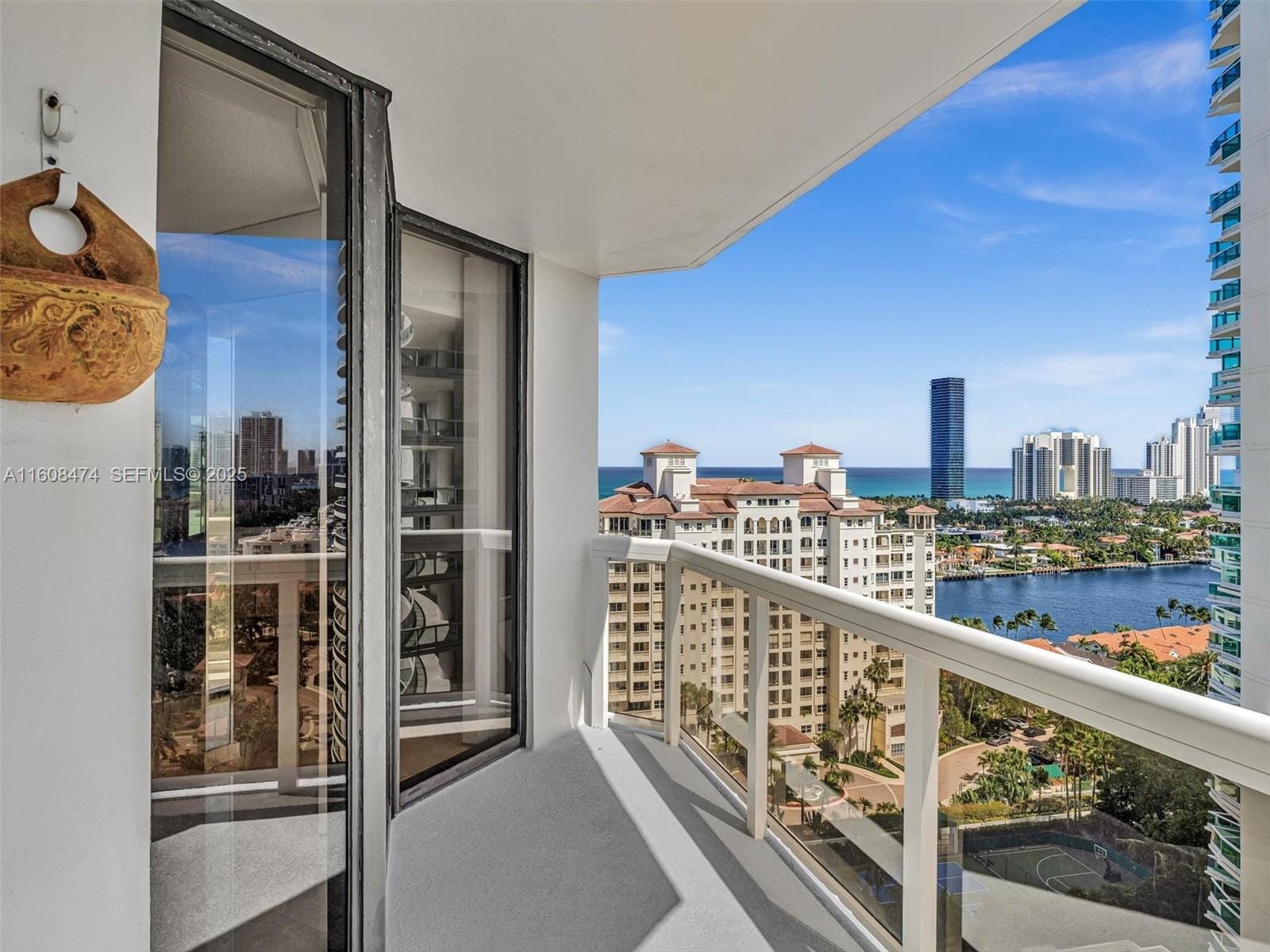 20185 E Country Club Drive 1904, Aventura, FL 33180