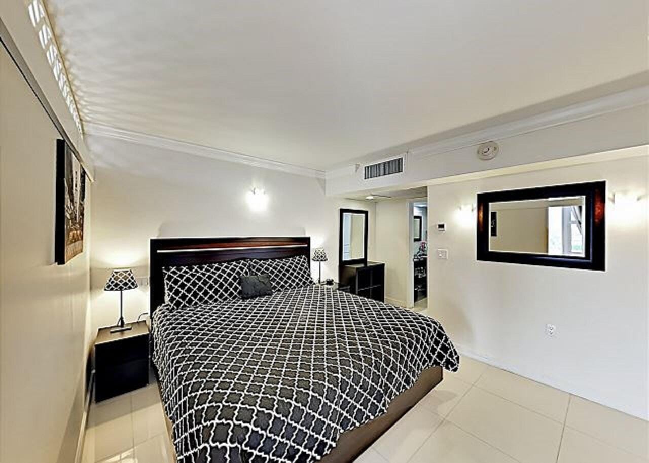 4040 Galt Ocean Drive 805 — photo 12
