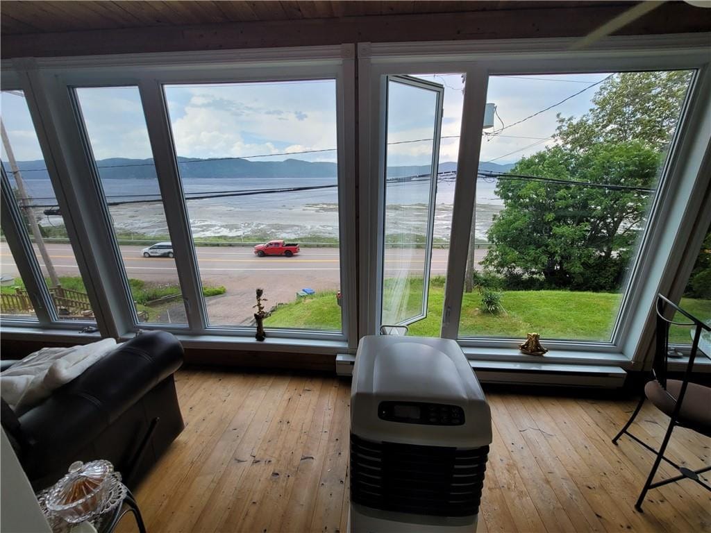 6975 S Blvd.de Lane, QC photo 2