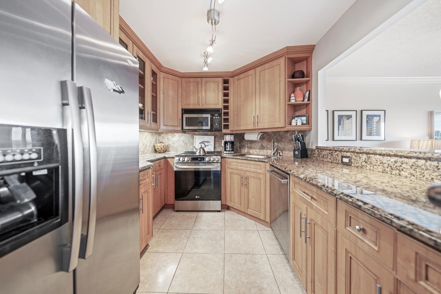340 Sunset Drive 806 — photo 10