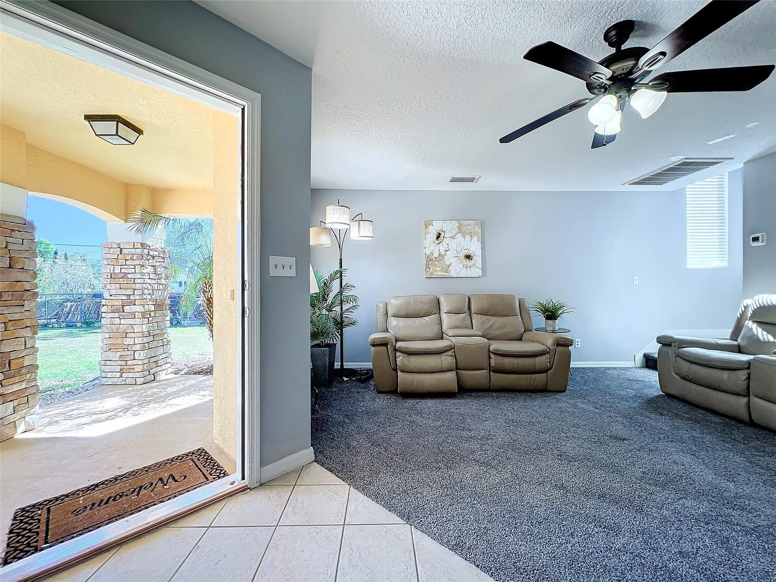 2560 Franklin Avenue — photo 4