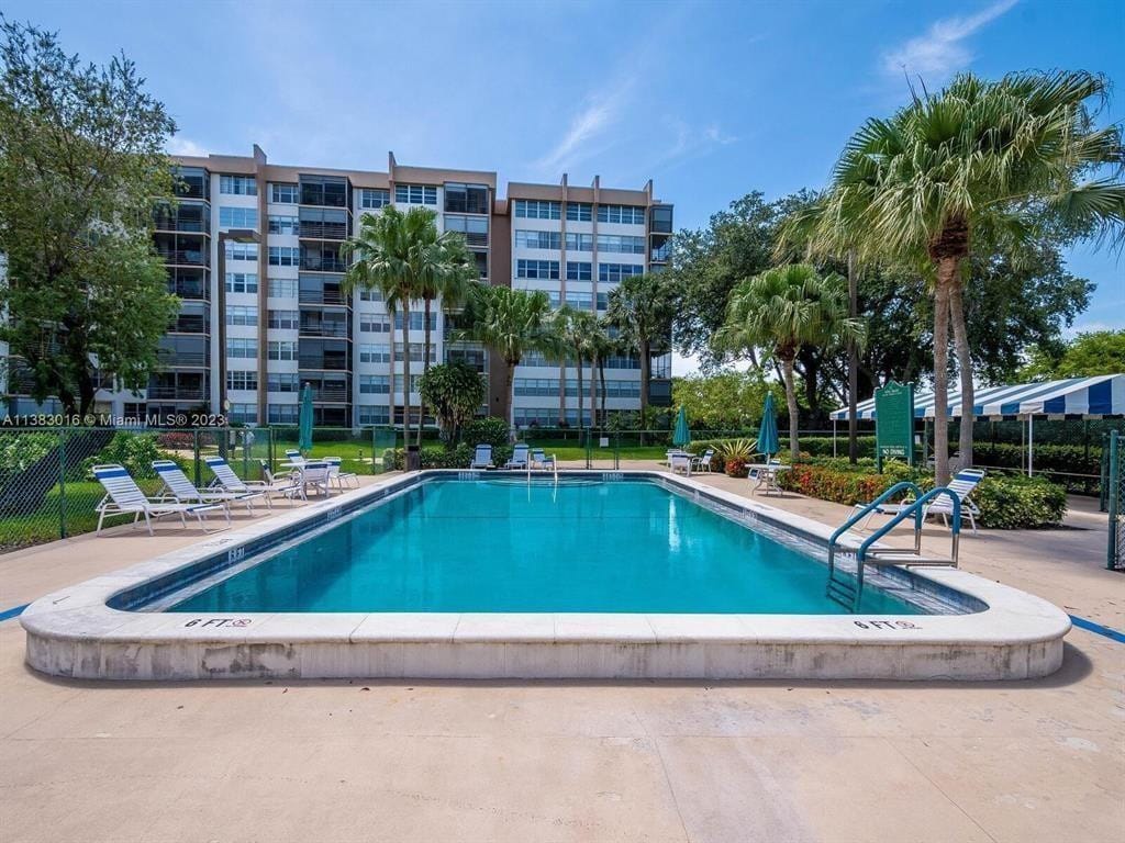 1400 Saint Charles Place 211, Pembroke Pines, FL 33026 photo 23