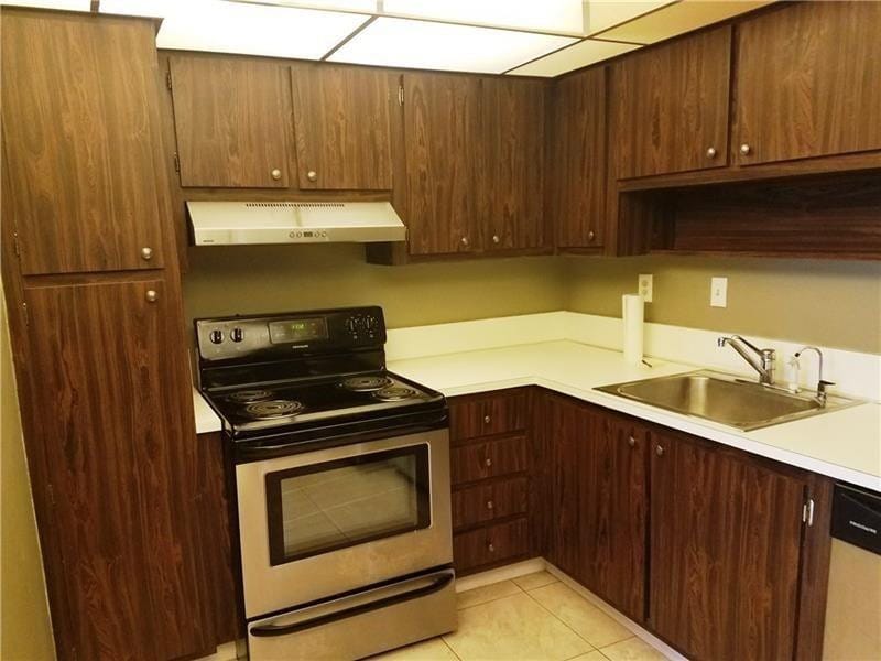 1400 Saint Charles Place 211 — photo 6