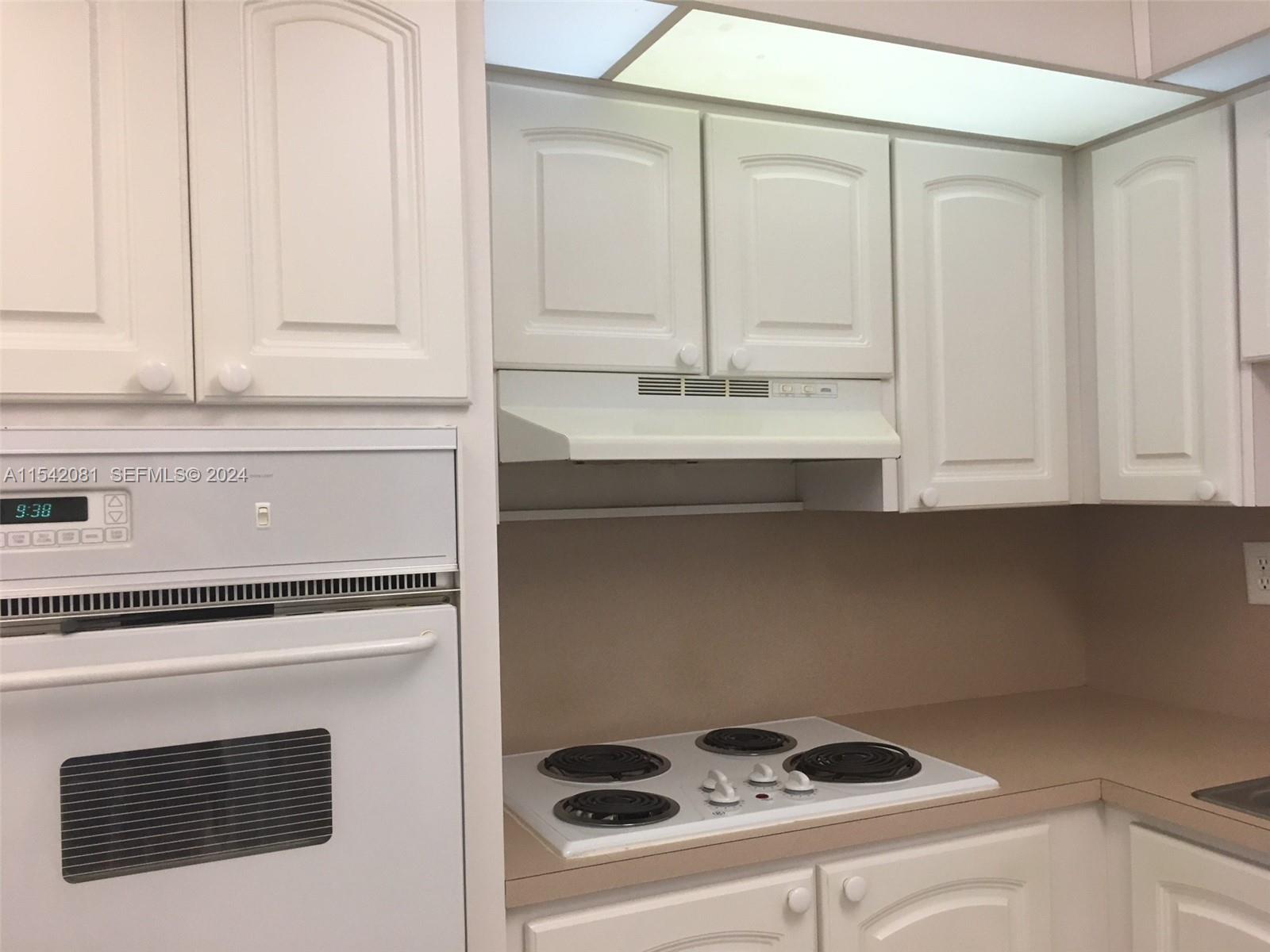 19380 Collins Avenue 1515 — photo 9