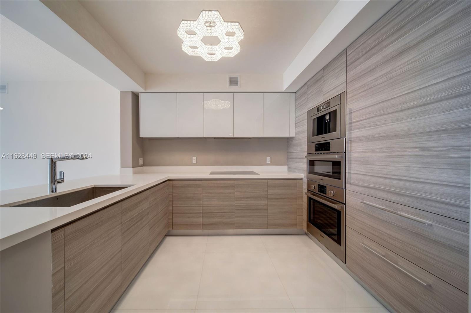 300 Sunny Isles Boulevard 2103, Sunny Isles Beach, FL 33160 photo 13