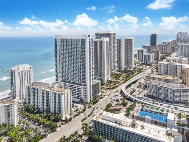 4001 S Ocean Drive 11P, Hollywood, FL 33019