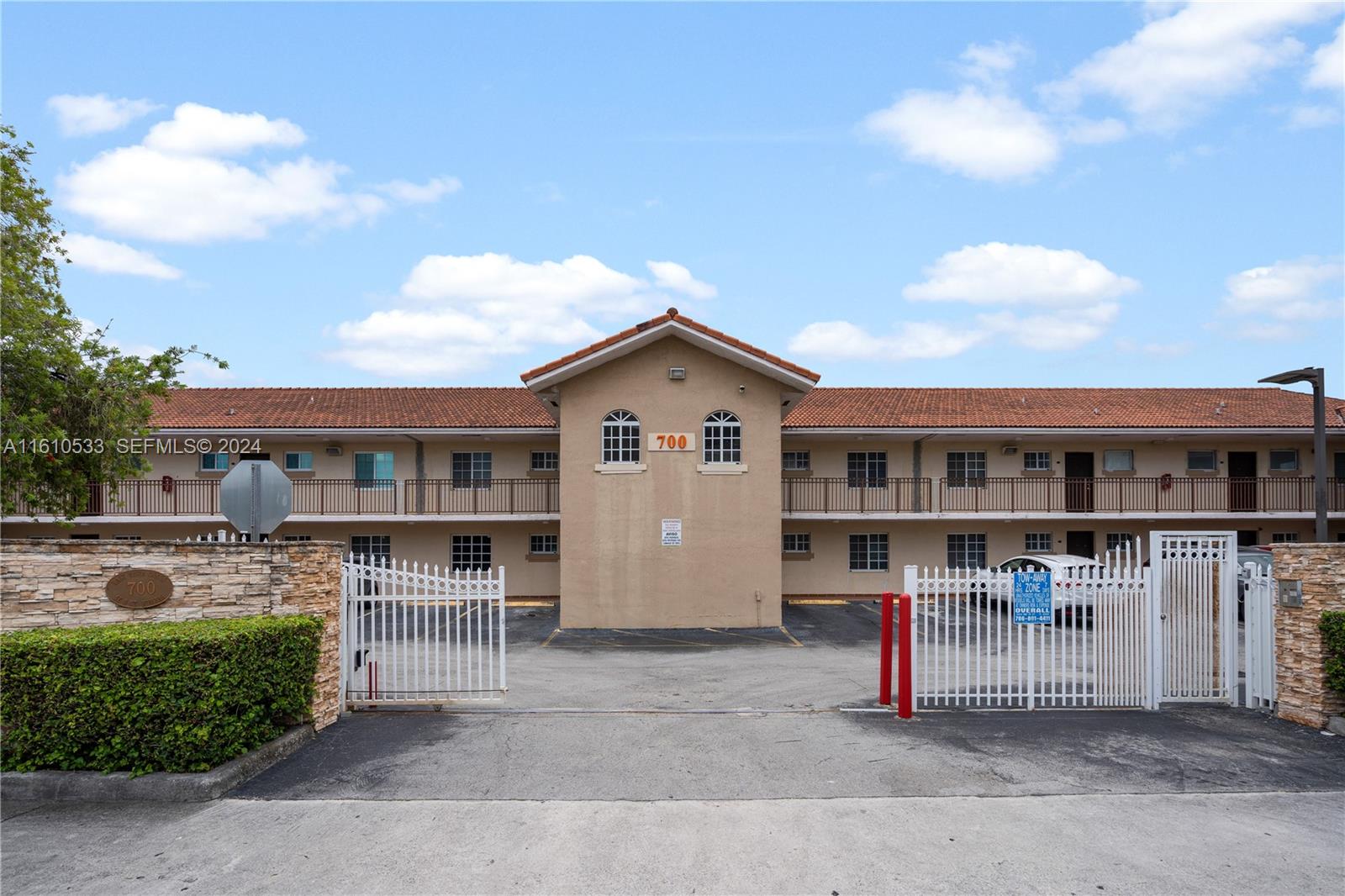 700 SE 9th Court 103, Hialeah, FL 33010, Hialeah