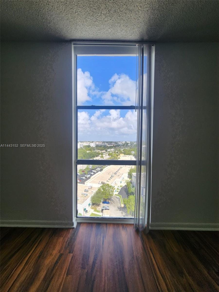 13499 Biscayne Boulevard 1513, North Miami, FL 33181 photo 16