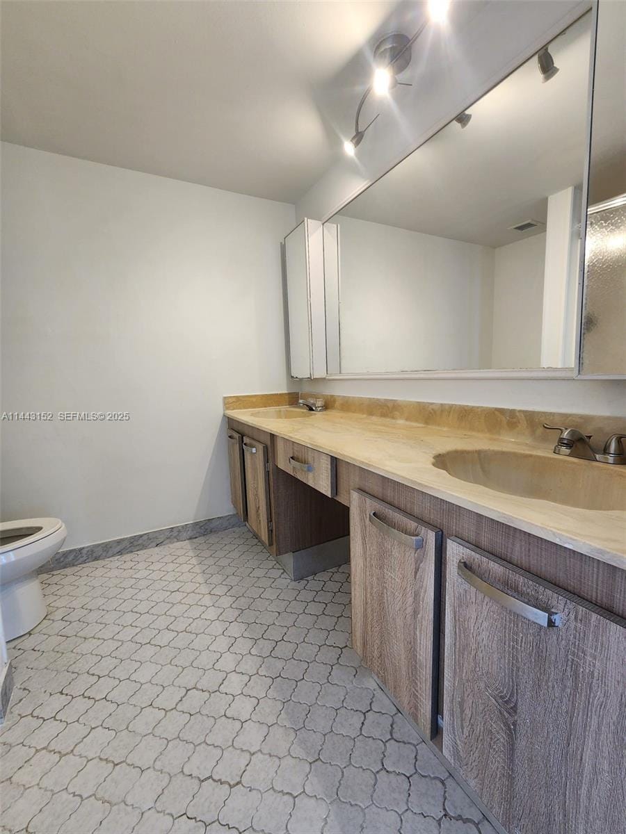 13499 Biscayne Boulevard 1513, North Miami, FL 33181 photo 23