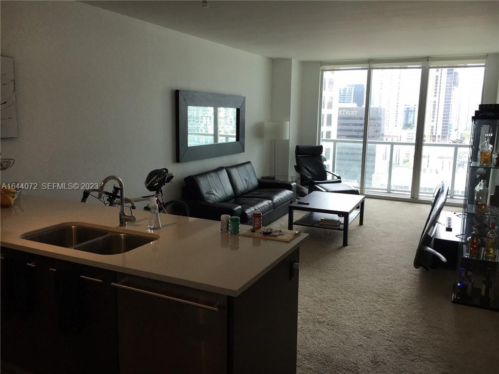 55 SE 6 Street 2006 — photo 7