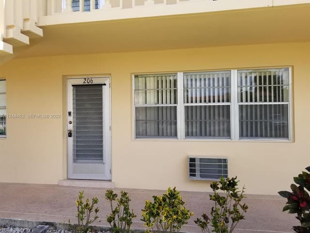 206 Sheffield I 206, Sheffield Condos A To Q, West Palm Beach, FL
