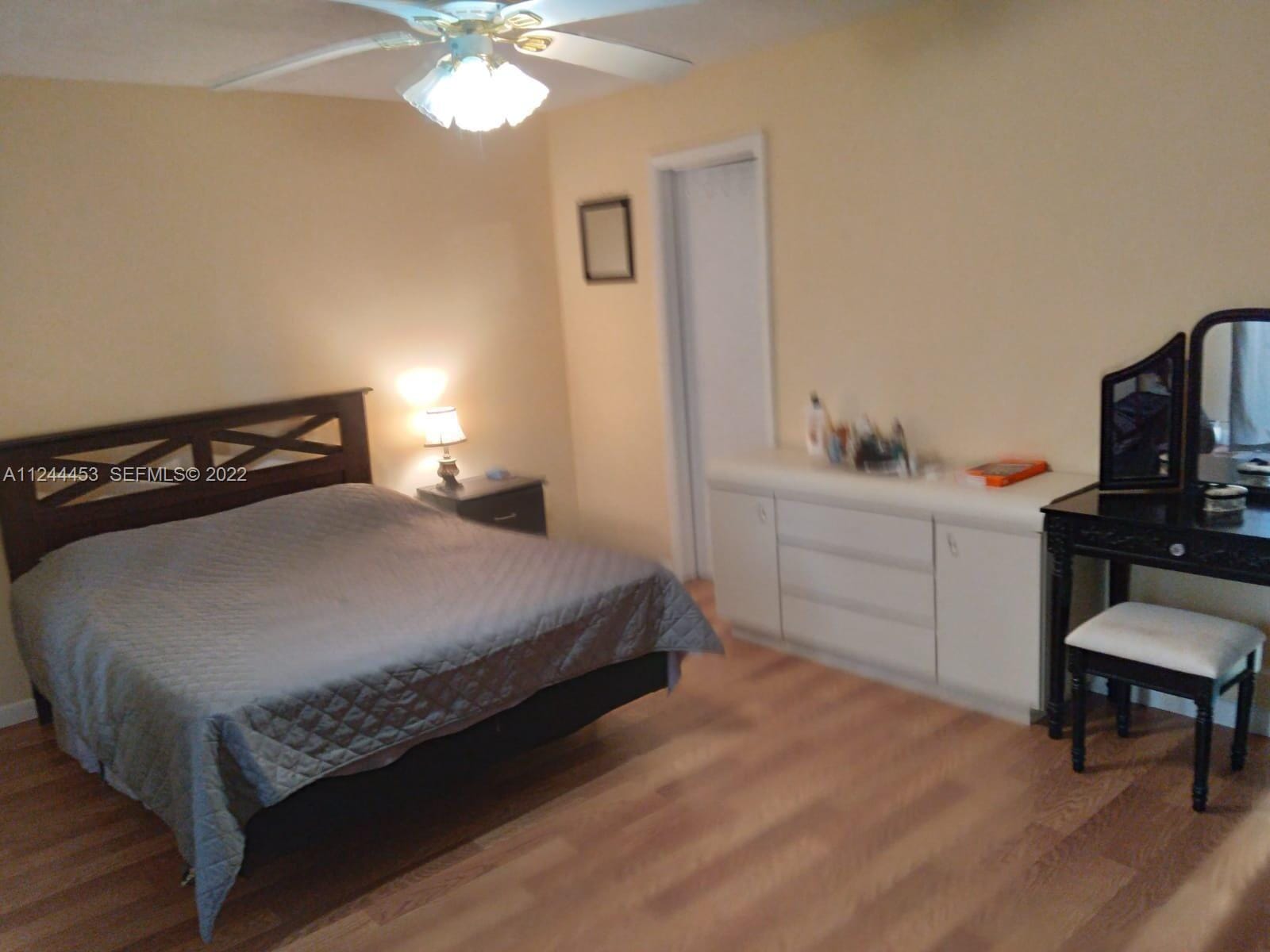 206 Sheffield I 206 — photo 6