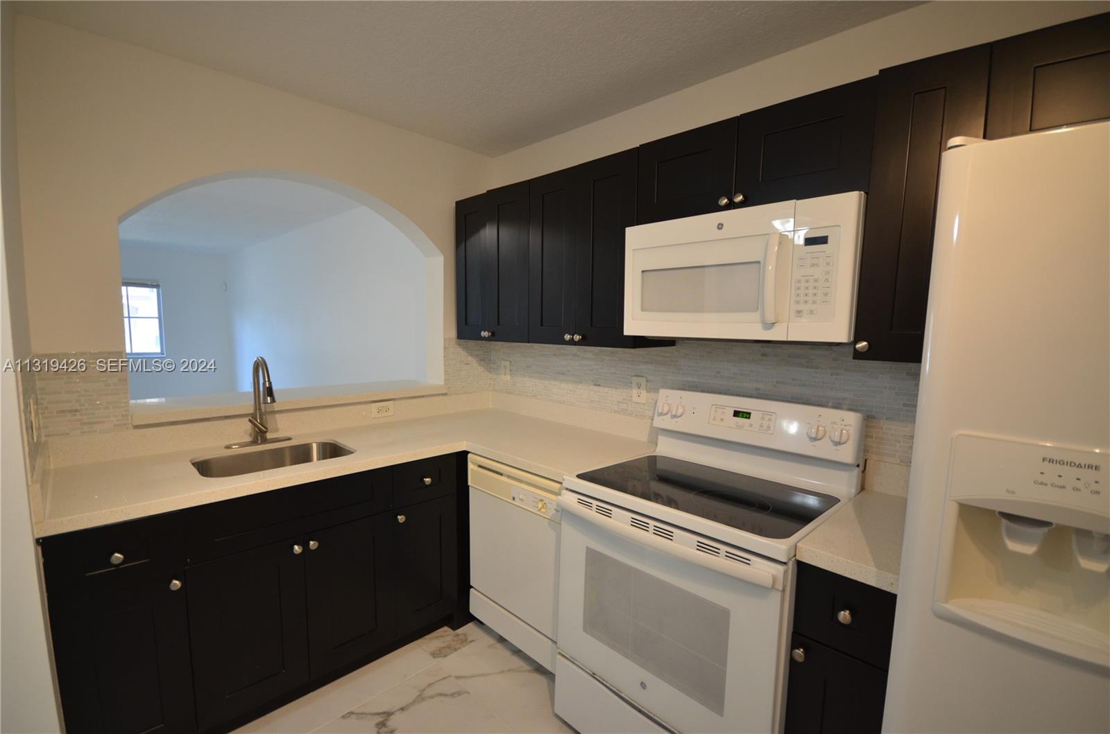 1241 SE 29th Street 102, Homestead, FL 33035, Homestead