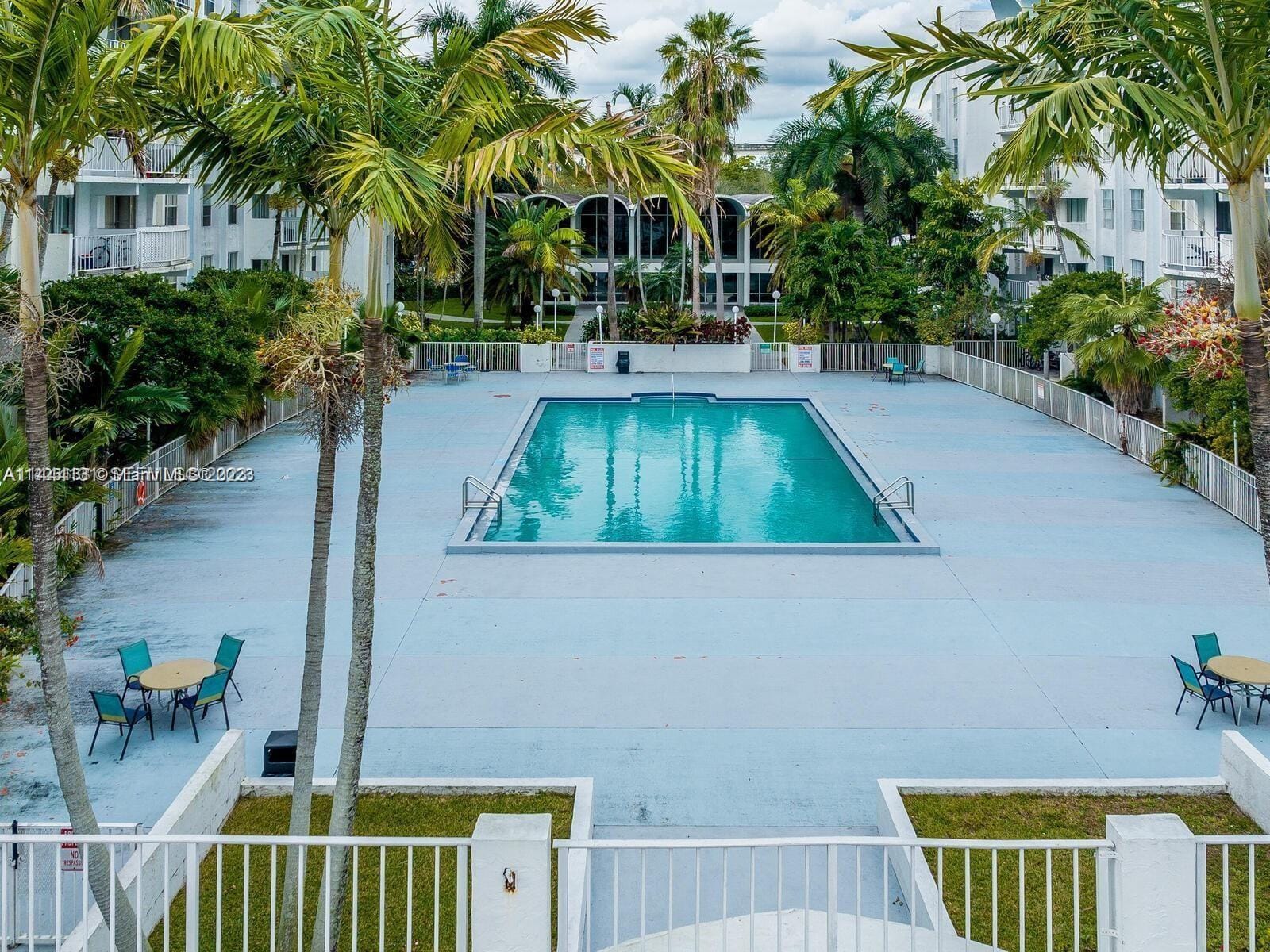 496 NW 165th St Road D112, Miami, FL 33169 photo 28