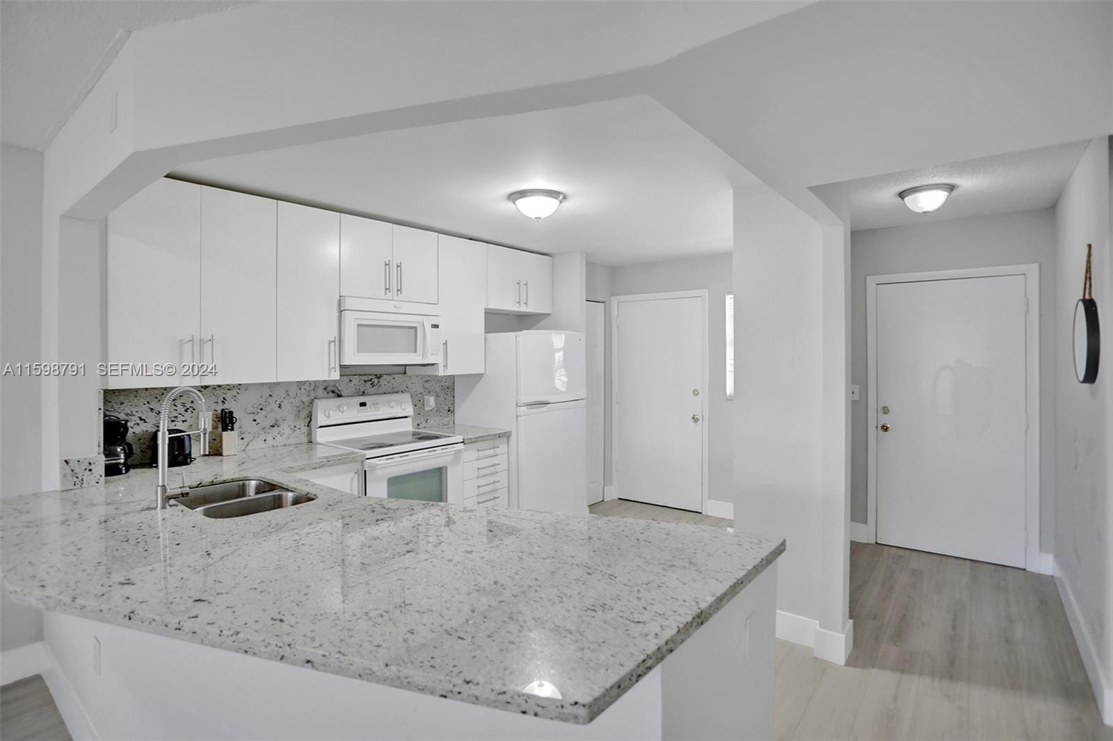 1770 NE 191st Street 716-1, Miami, FL 33179 photo 17