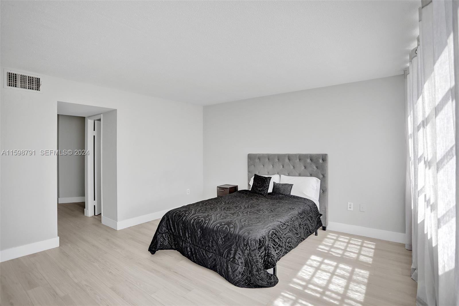 1770 NE 191st Street 716-1, Miami, FL 33179 photo 25