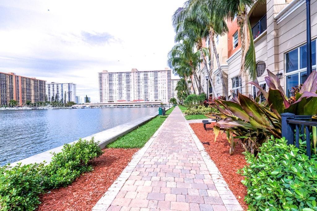 17145 N Bay Road 4403 — photo 9