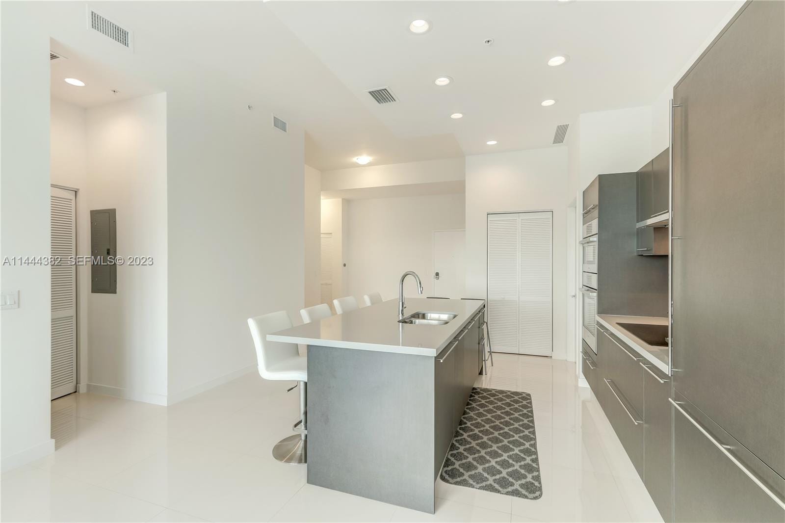 7825 NW 107th Avenue 816 — photo 8