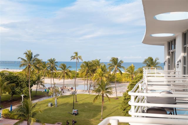 1052 Ocean Drive C503, The Strand On Ocean Drive, Miami Beach, FL