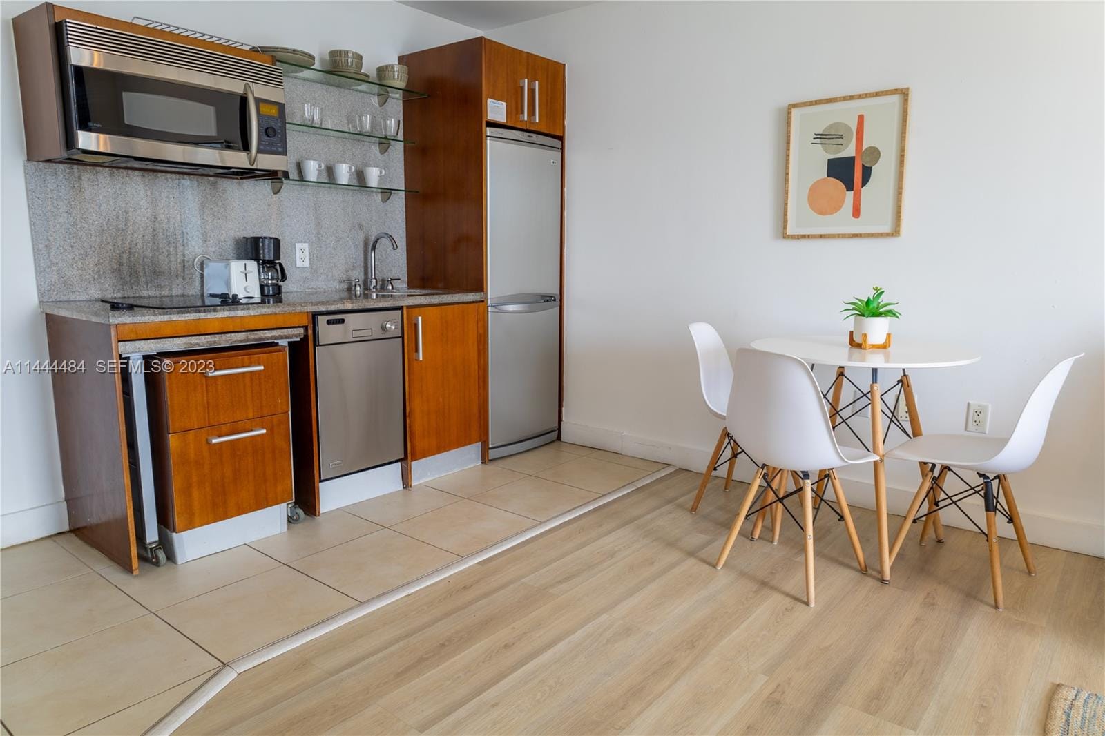 1052 Ocean Drive C503 — photo 6