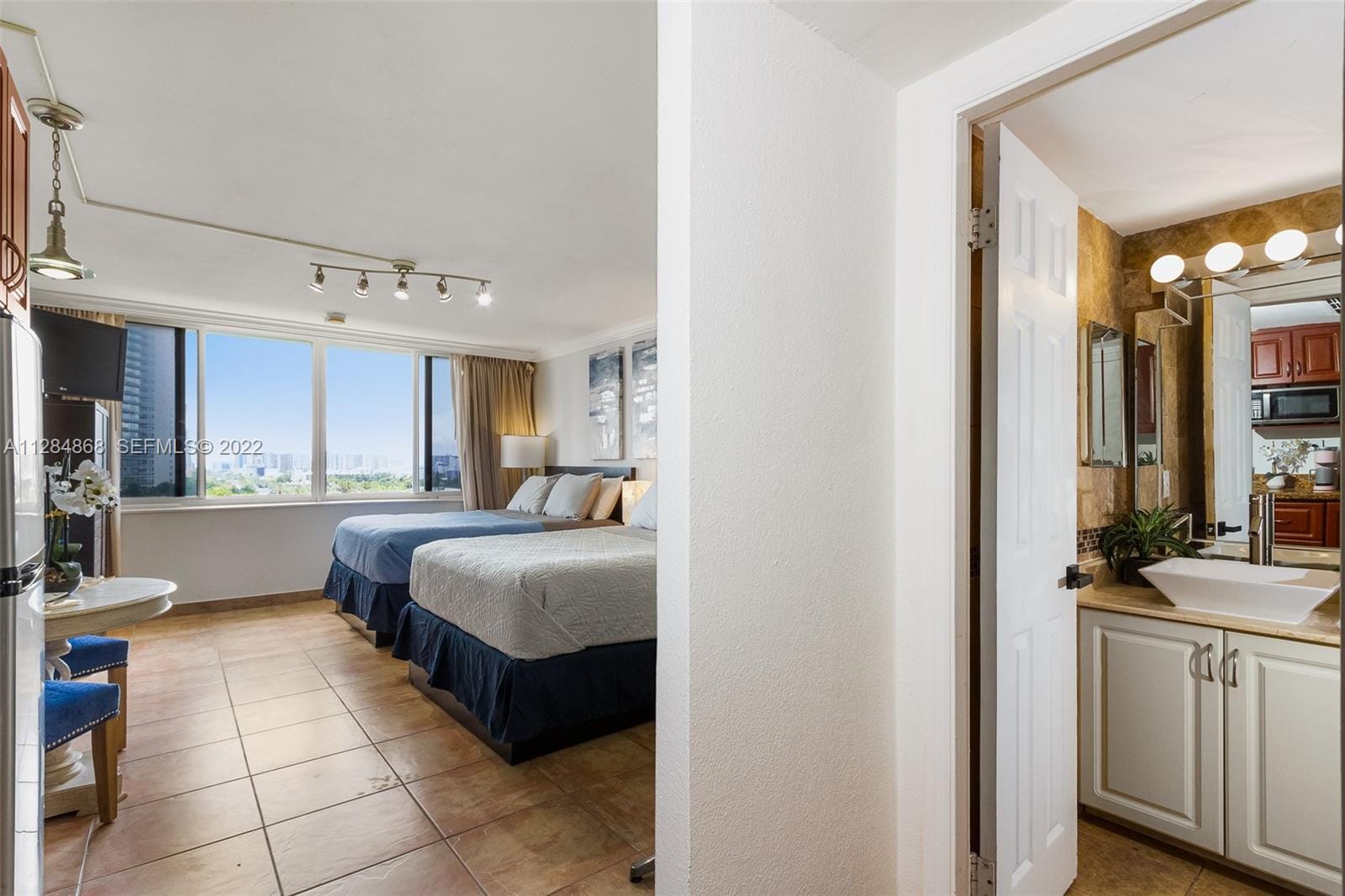 19201 Collins Avenue 641, Sunny Isles Beach, FL 33160 photo 13