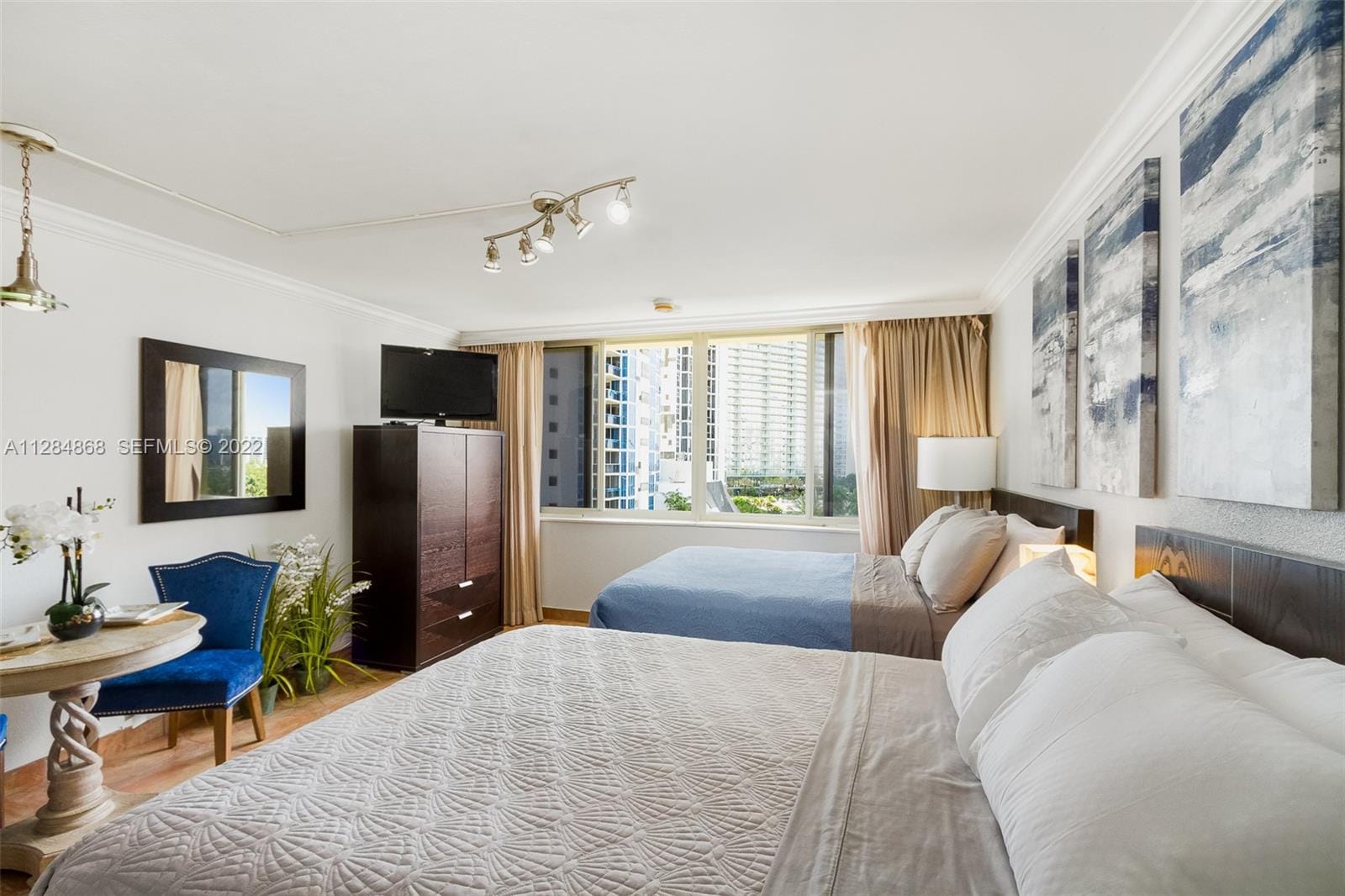 19201 Collins Avenue 641 — photo 5