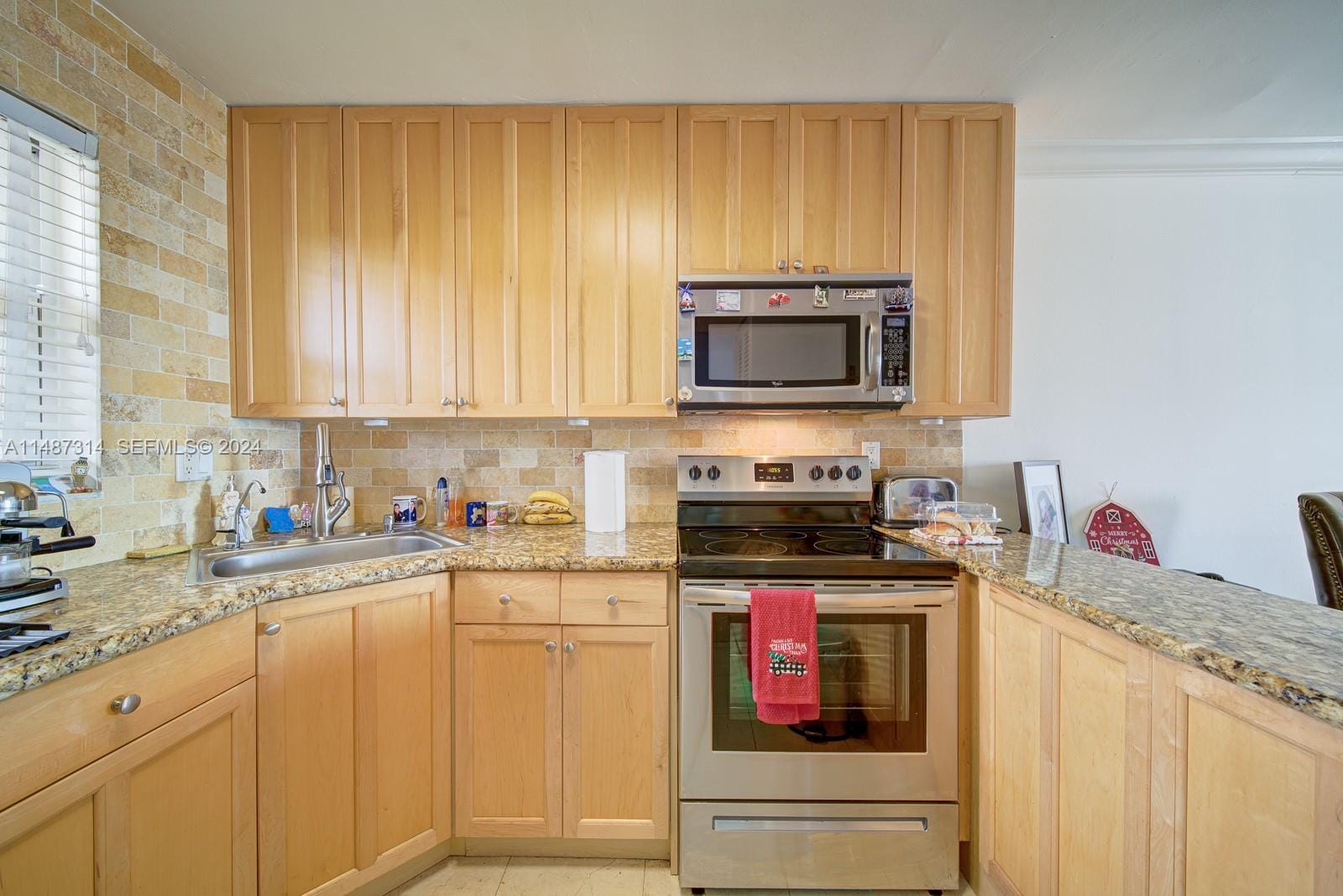 600 NE 25th Street 52 — photo 3