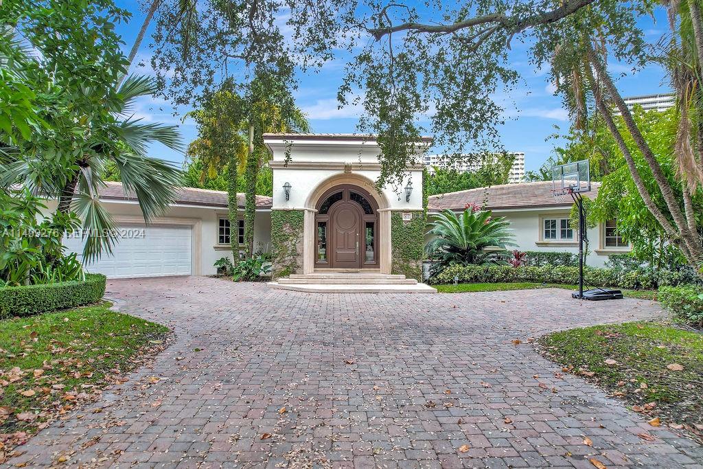 61 Camden Court, Bal Harbour, FL 33154, Bal Harbour