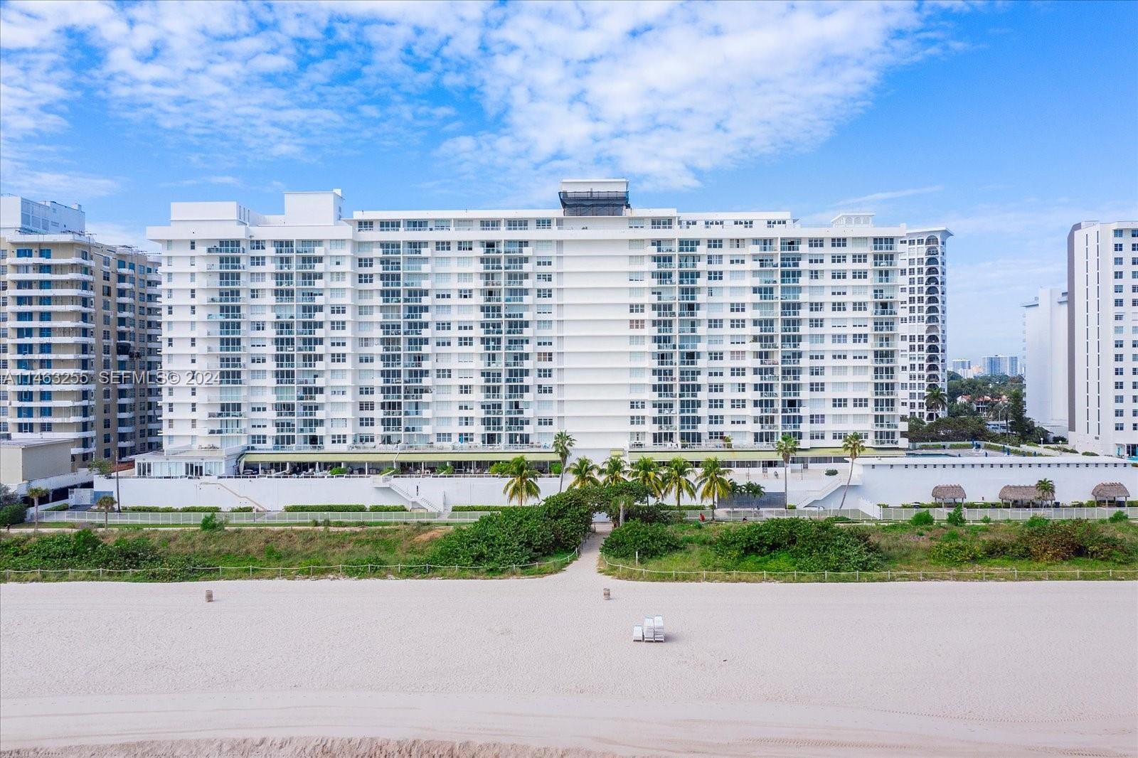 5601 Collins Avenue 1514 — photo 11