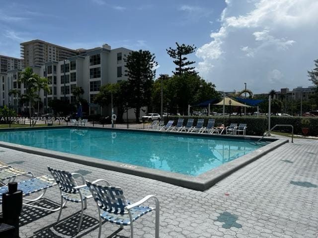 17560 Atlantic Boulevard 301 — photo 2