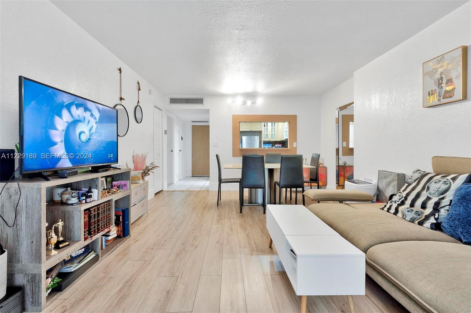 3401 N Country Club Drive 406 — photo 1