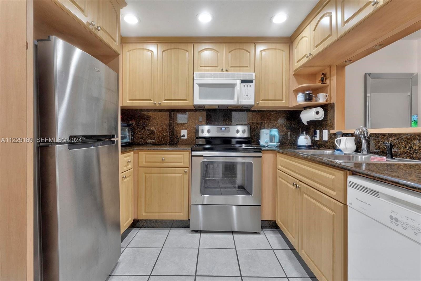 3401 N Country Club Drive 406 — photo 4