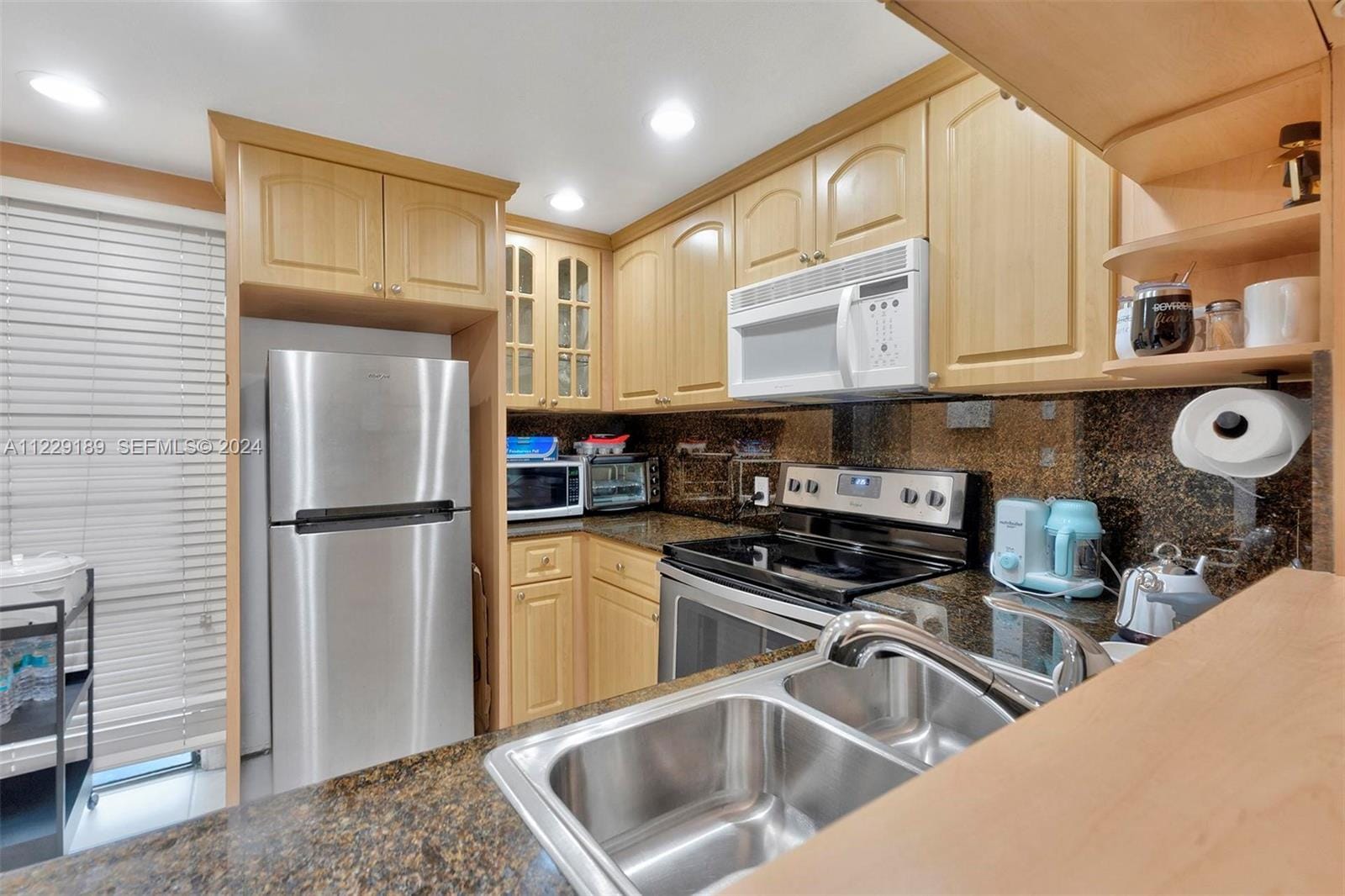 3401 N Country Club Drive 406 — photo 6