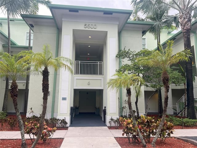 5300 NW 87th Avenue 603, Doral, FL 33178