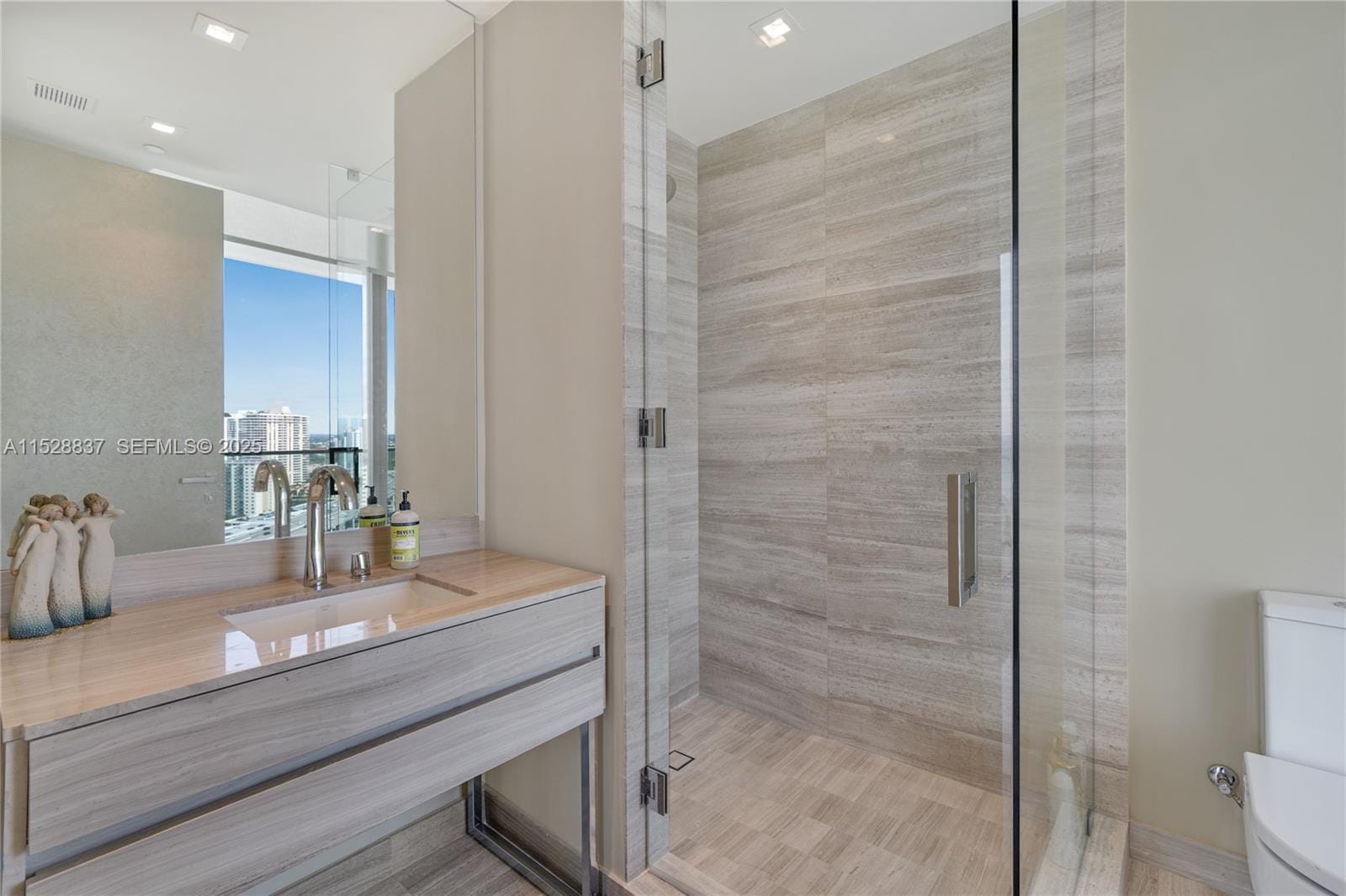 18975 Collins Avenue 2000, Sunny Isles Beach, FL 33160 photo 13