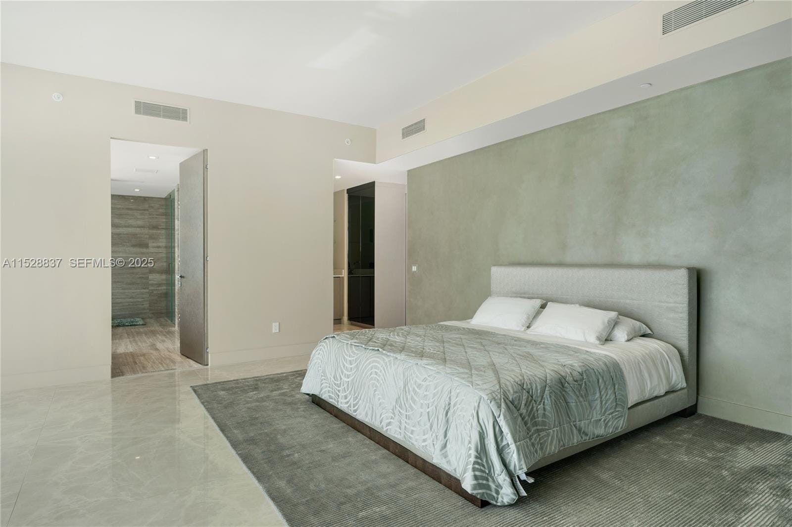 18975 Collins Avenue 2000 — photo 9