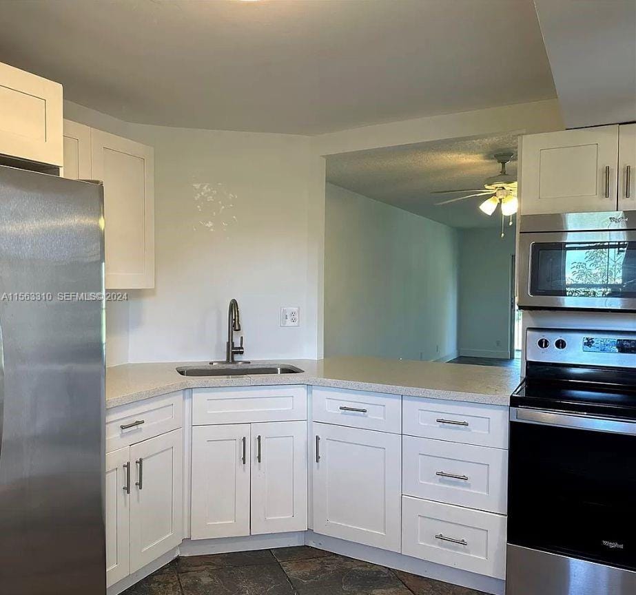 6201 N Falls Cir Drive 304 — photo 2