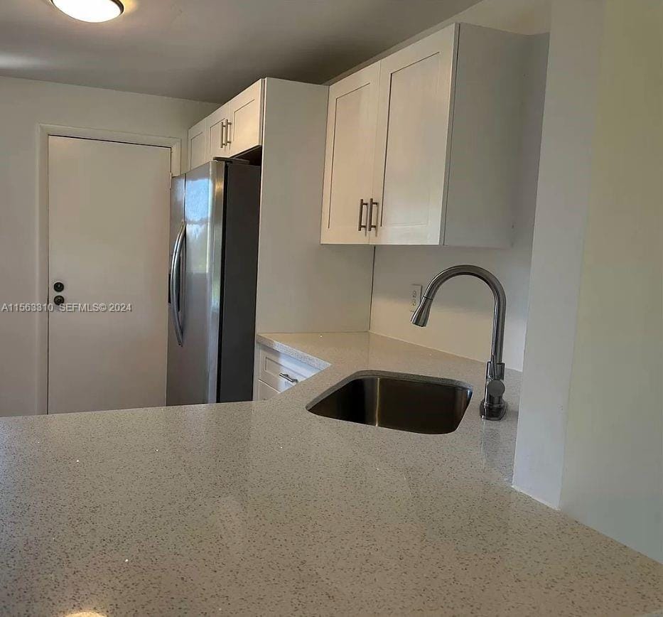 6201 N Falls Cir Drive 304 — photo 4