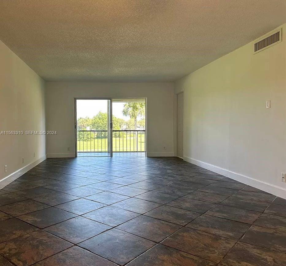6201 N Falls Cir Drive 304 — photo 5