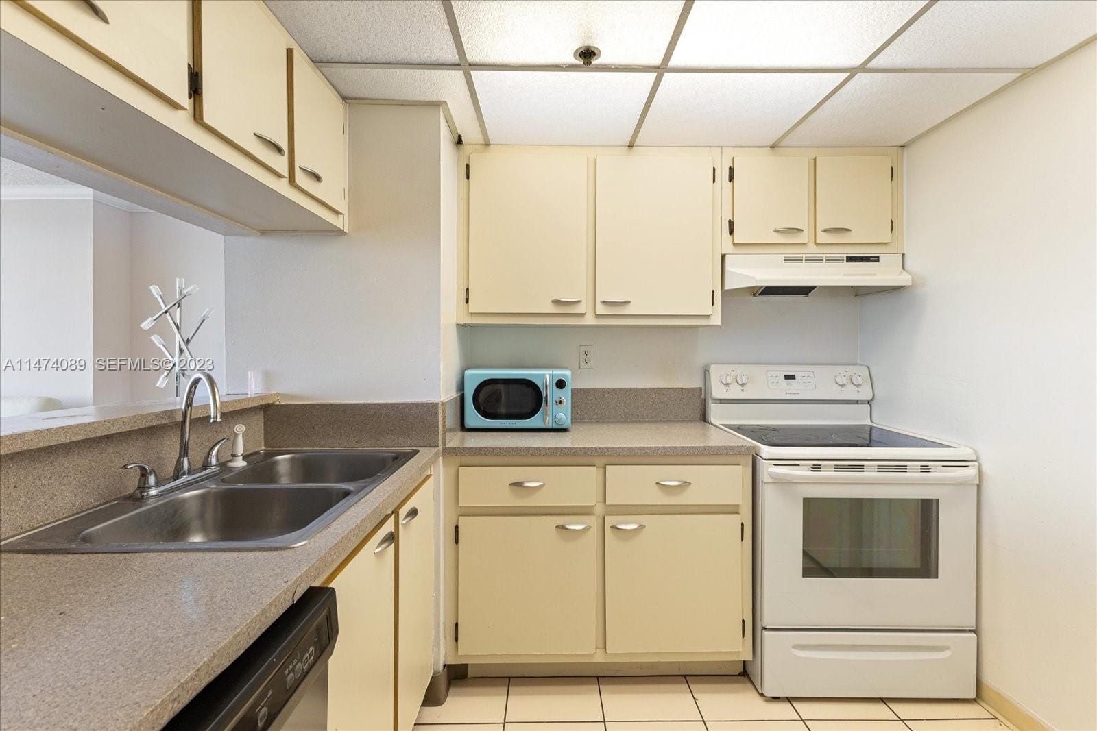 7601 E Treasure Drive 2311 — photo 5