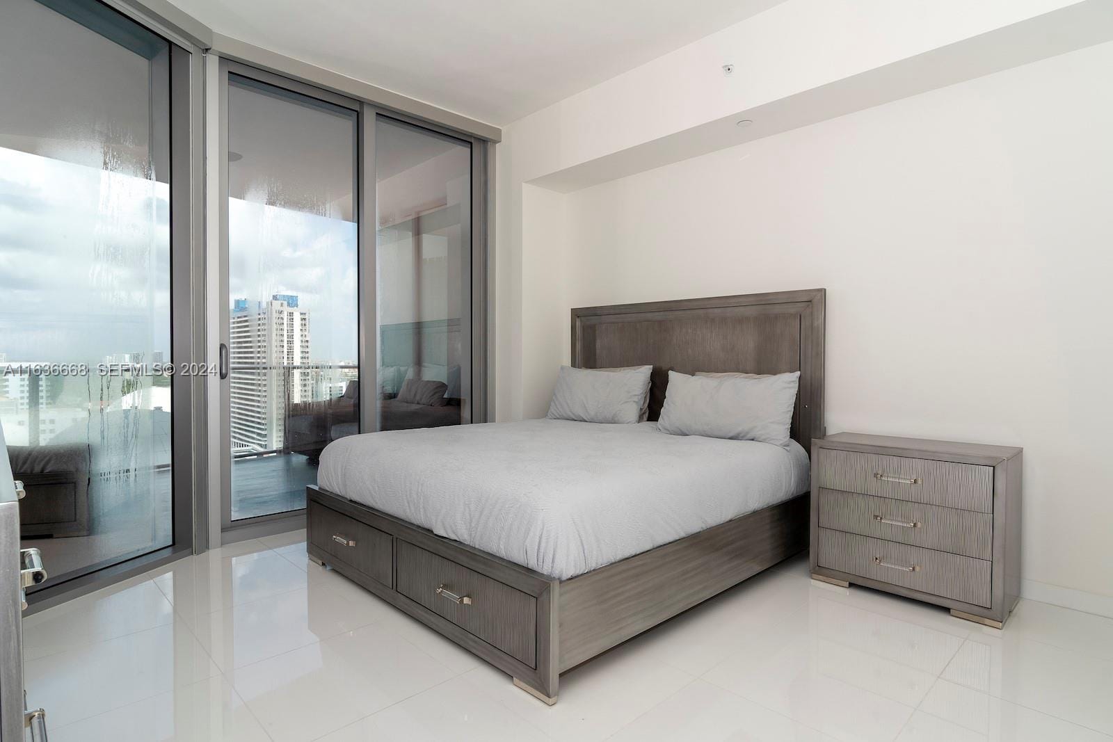 851 NE 1st Avenue 1710, Miami, FL 33132 photo 14