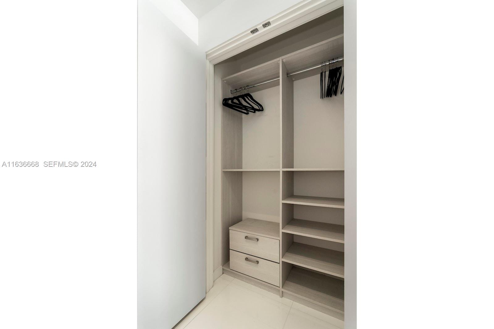 851 NE 1st Avenue 1710, Miami, FL 33132 photo 22