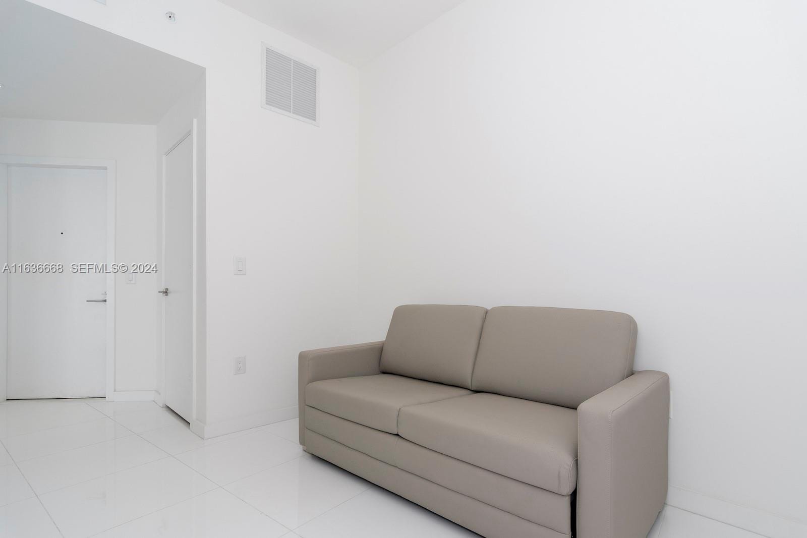 851 NE 1st Avenue 1710, Miami, FL 33132 photo 25