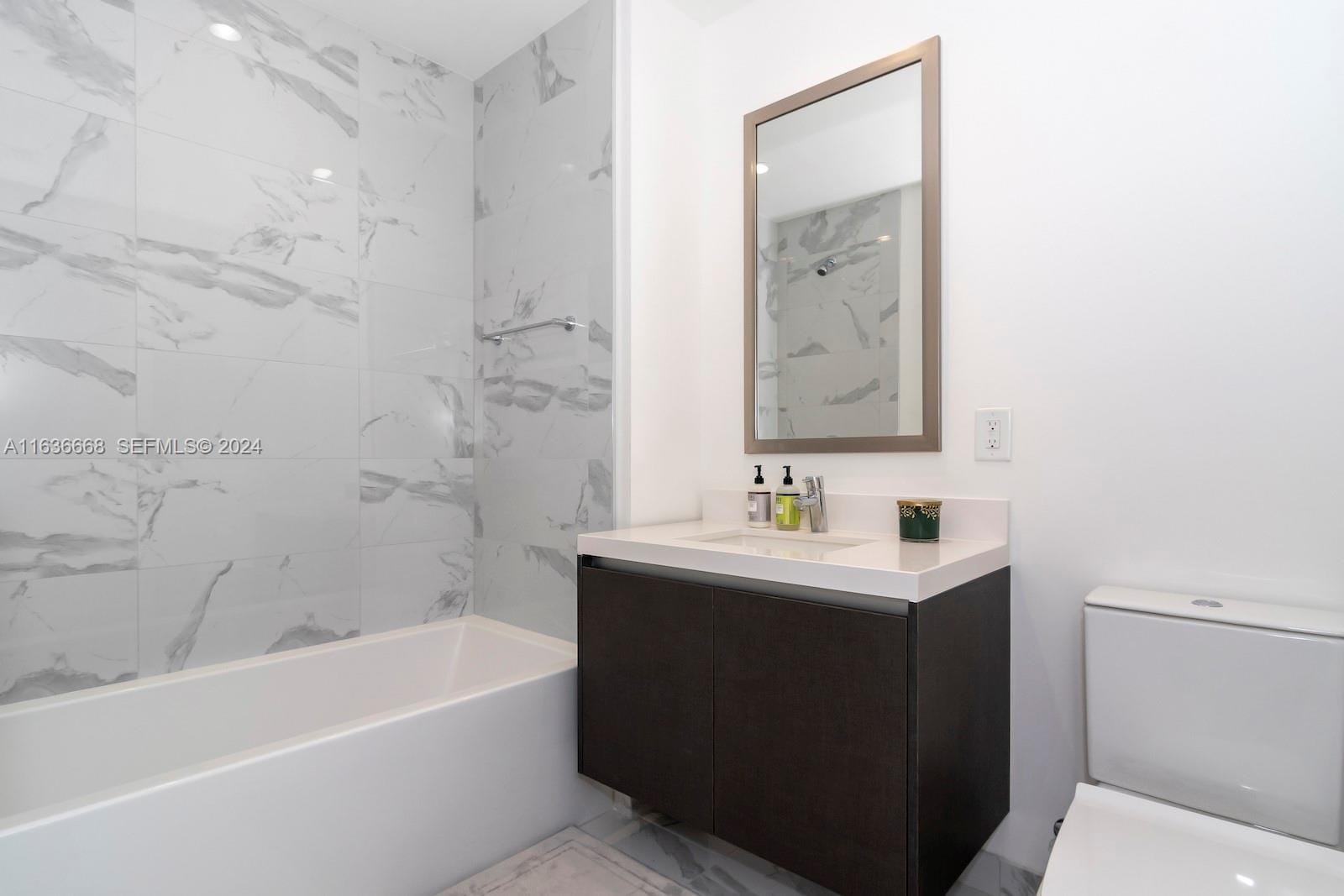 851 NE 1st Avenue 1710, Miami, FL 33132 photo 26