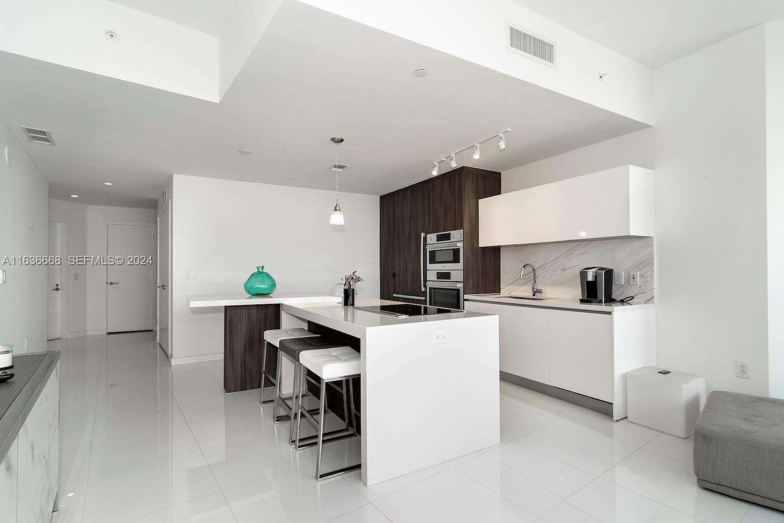 851 NE 1st Avenue 1710 — photo 10